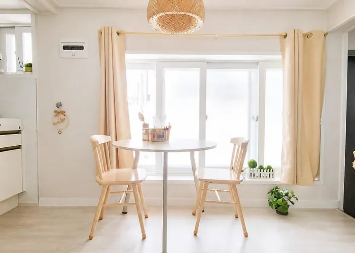 Entire Cheongnyangni Stn & Airport Bus 3min Holiday home Seoul