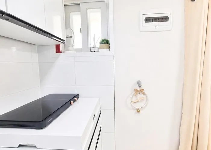 Holiday home Entire Cheongnyangni Stn & Airport Bus 3min Seoul